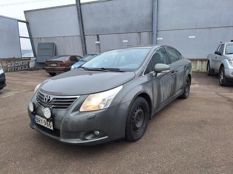Toyota Avensis vaihtoauto