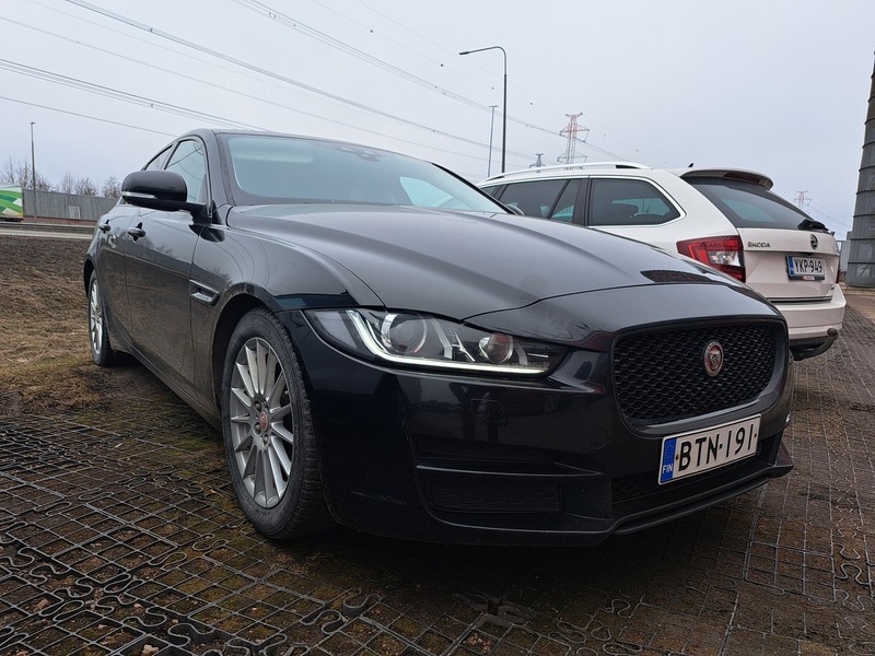 Jaguar XE vaihtoauto