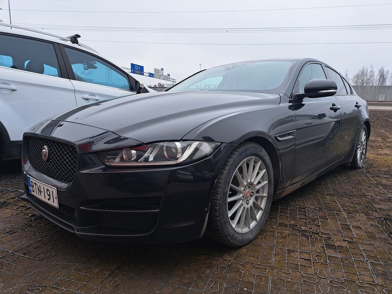 Jaguar XE vaihtoauto