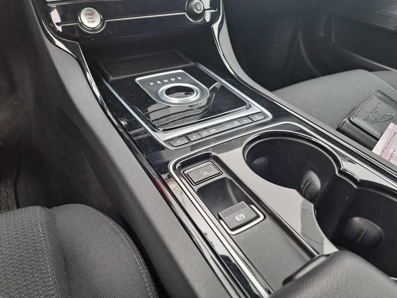 Jaguar XE vaihtoauto