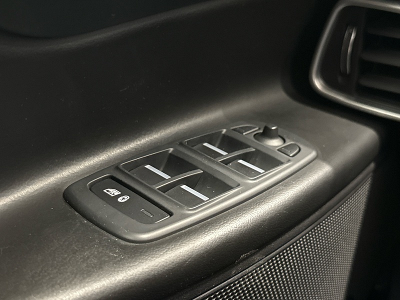 Jaguar XE vaihtoauto