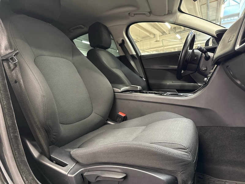 Jaguar XE vaihtoauto