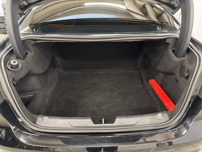 Jaguar XE vaihtoauto