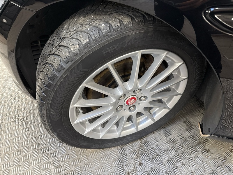 Jaguar XE vaihtoauto