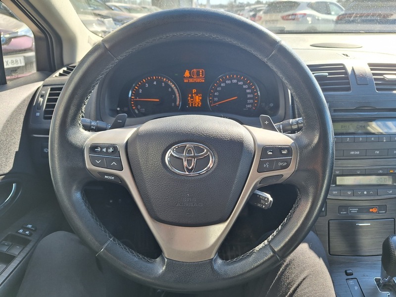 Toyota Avensis vaihtoauto