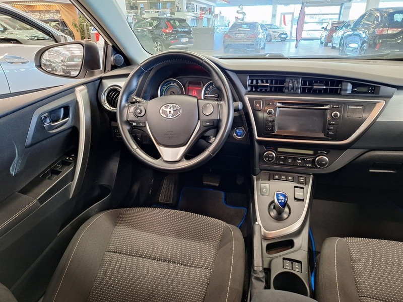 Toyota Auris vaihtoauto