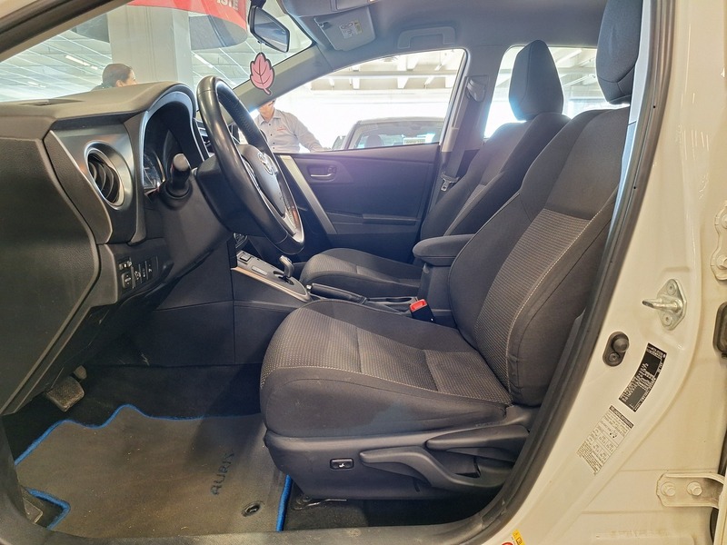 Toyota Auris vaihtoauto