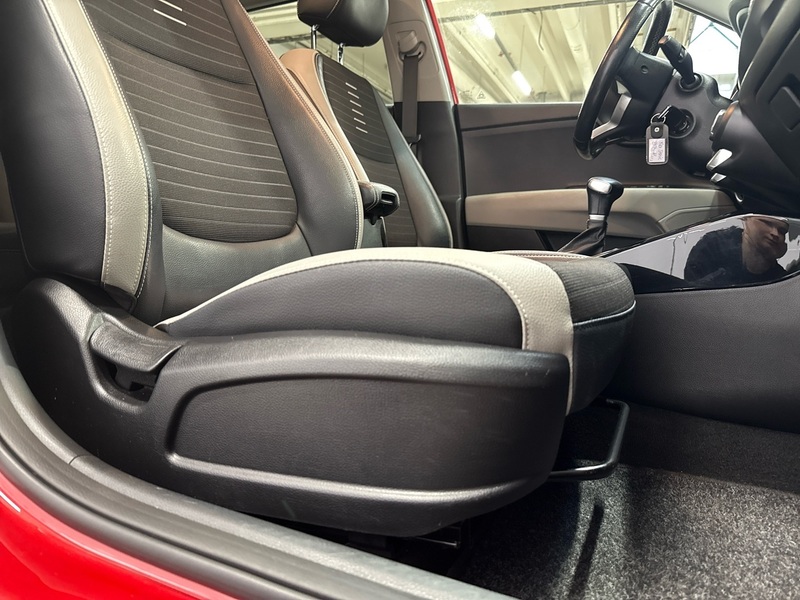 Kia Stonic vaihtoauto