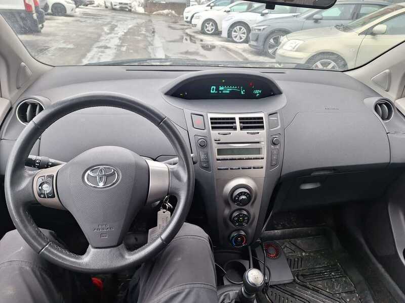 Toyota Yaris vaihtoauto