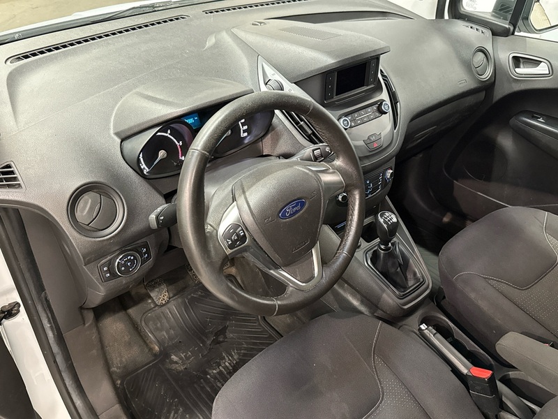 Ford Transit Courier vaihtoauto