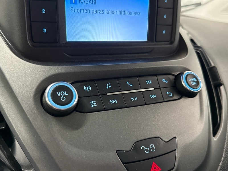 Ford Transit Courier vaihtoauto