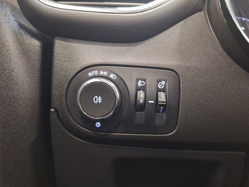 Opel Crossland X vaihtoauto