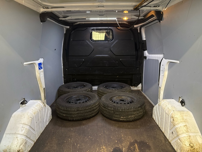 Ford Transit Custom vaihtoauto