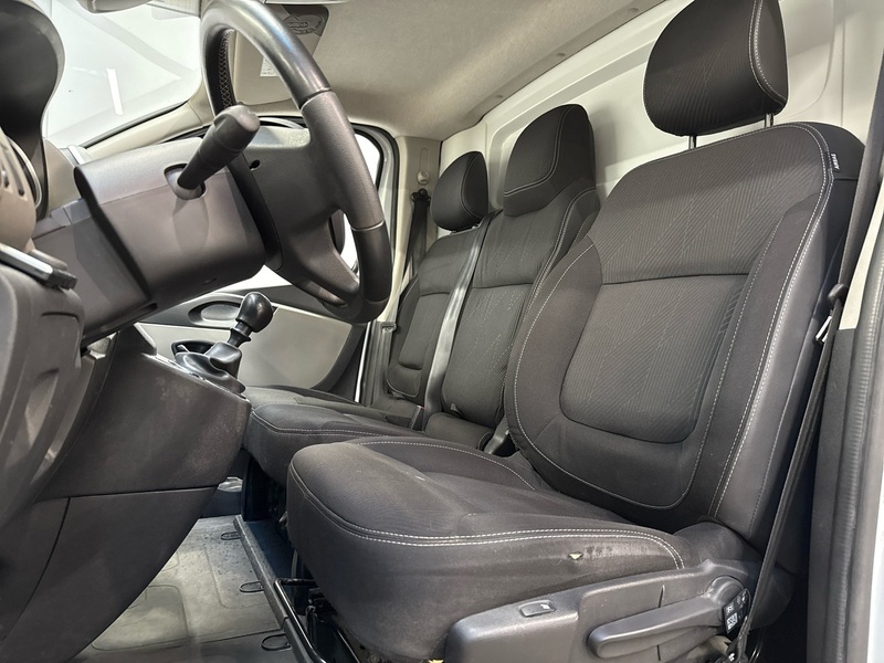 Nissan NV300 vaihtoauto