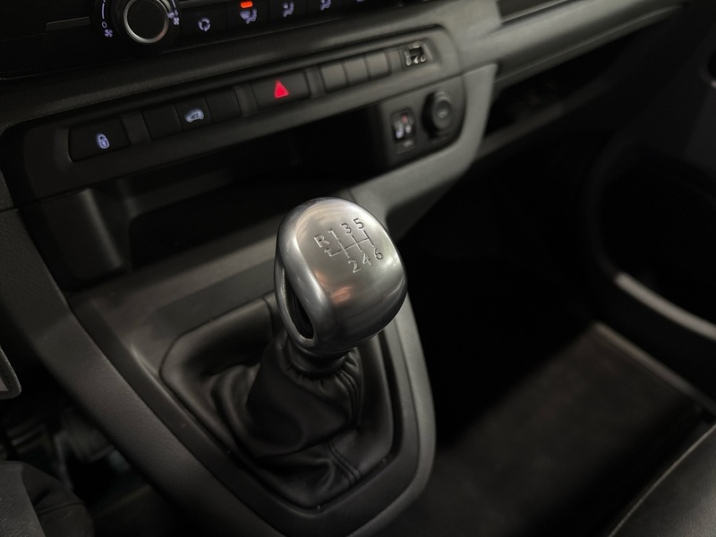 Opel Vivaro vaihtoauto