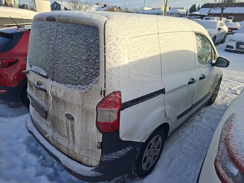 Ford Transit Courier vaihtoauto