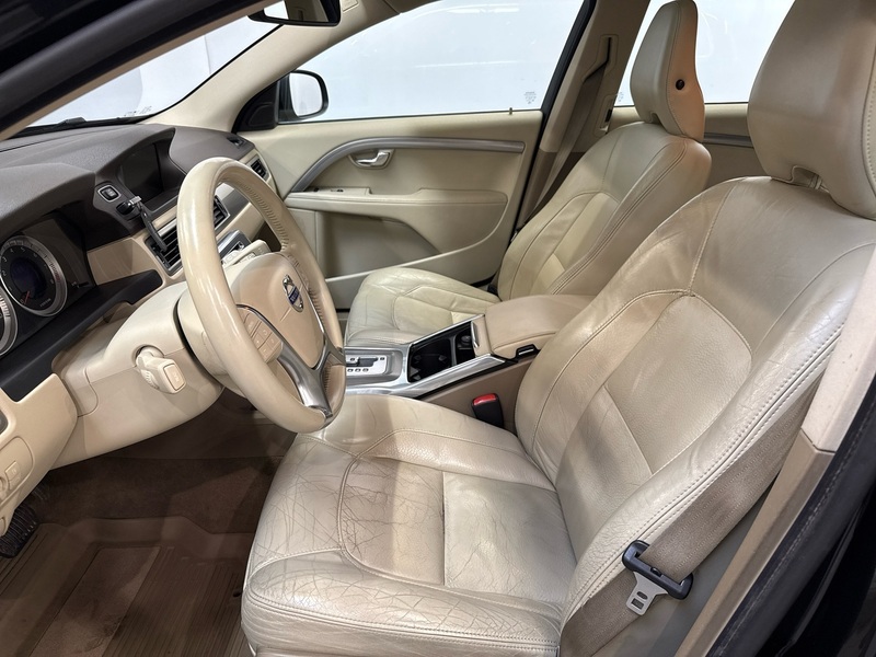 Volvo V70 vaihtoauto