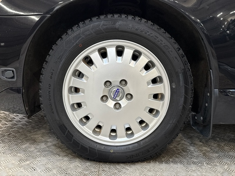 Volvo V70 vaihtoauto