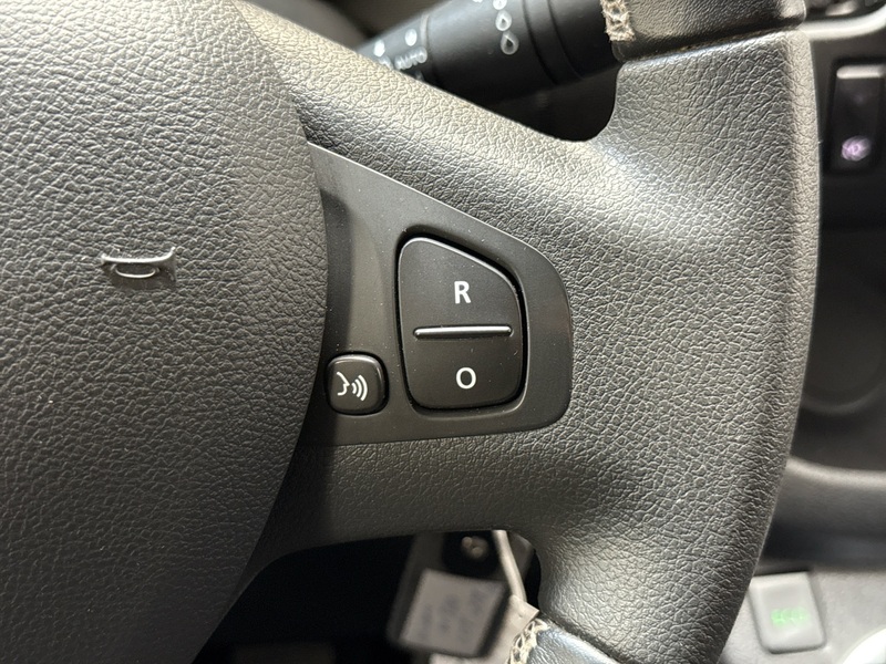 Nissan NV300 vaihtoauto