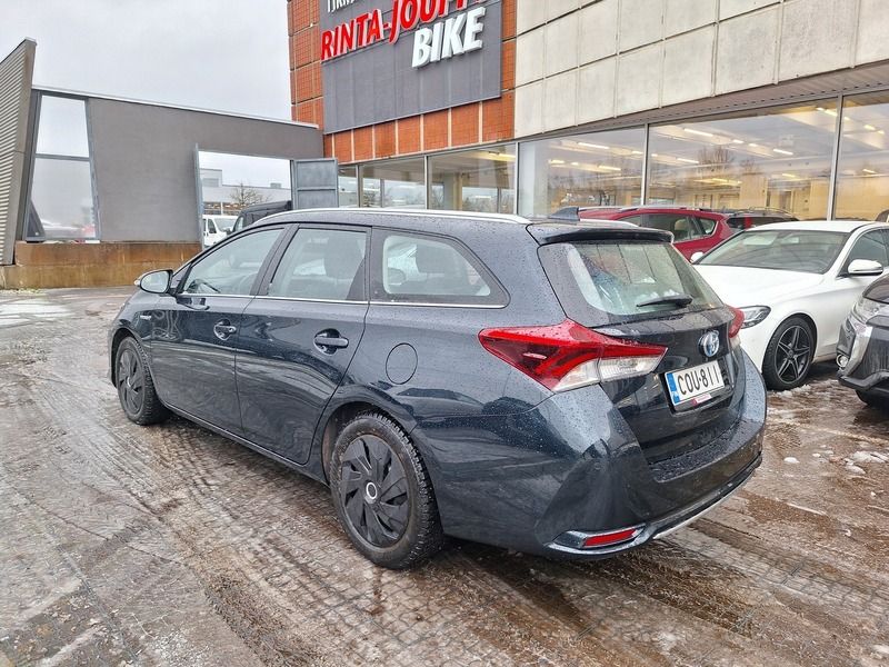 Toyota Auris vaihtoauto