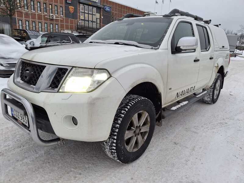 Nissan Navara vaihtoauto