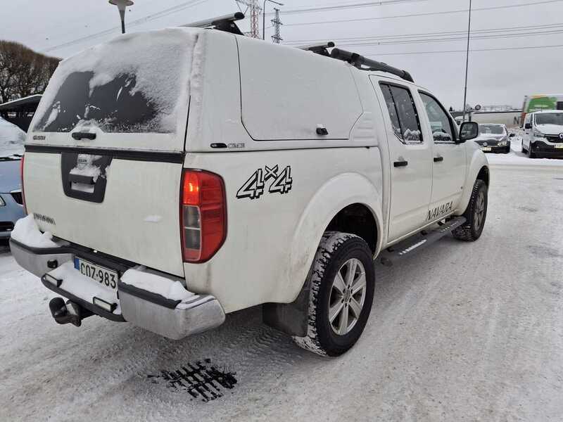 Nissan Navara vaihtoauto