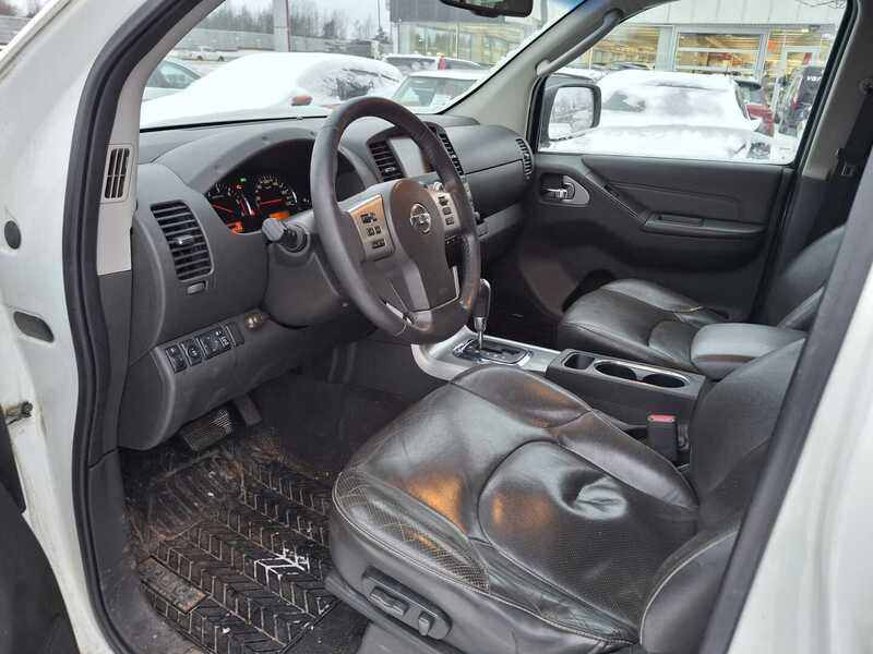 Nissan Navara vaihtoauto