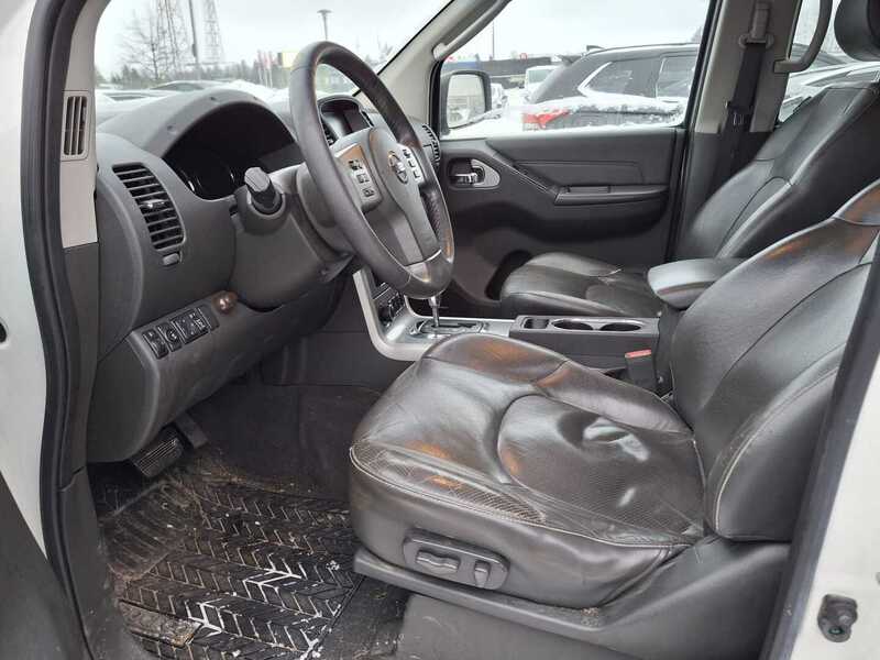 Nissan Navara vaihtoauto