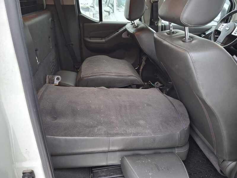 Nissan Navara vaihtoauto