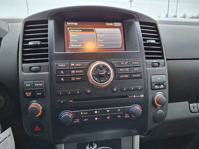 Nissan Navara vaihtoauto