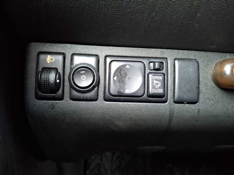 Nissan Navara vaihtoauto