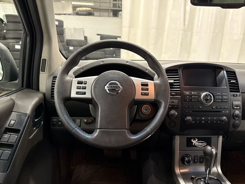 Nissan Navara vaihtoauto