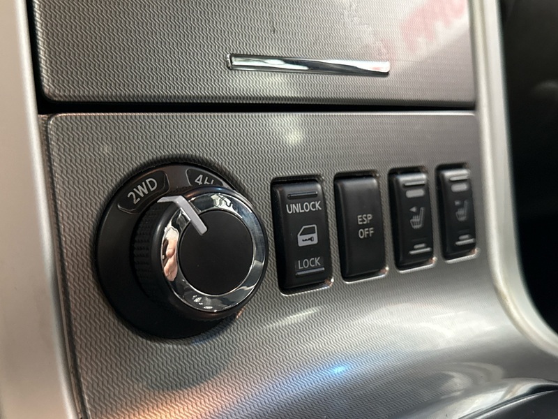 Nissan Navara vaihtoauto