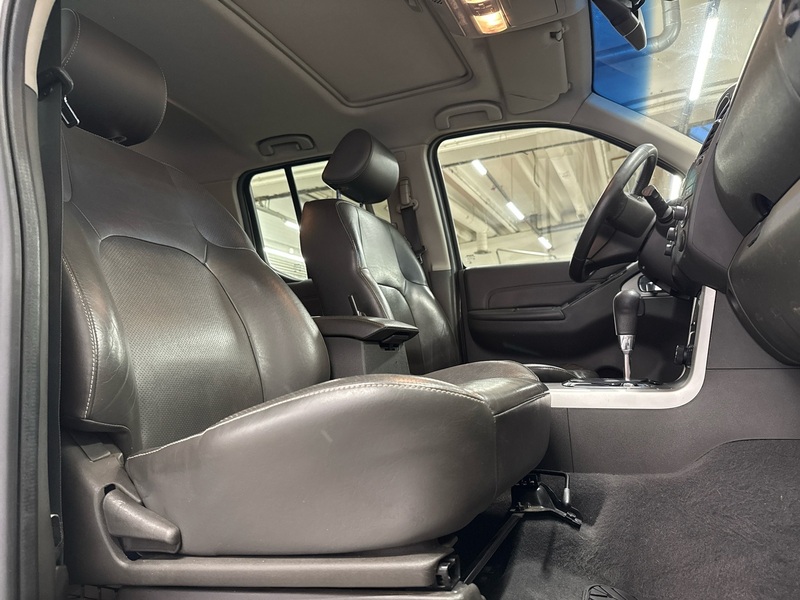 Nissan Navara vaihtoauto