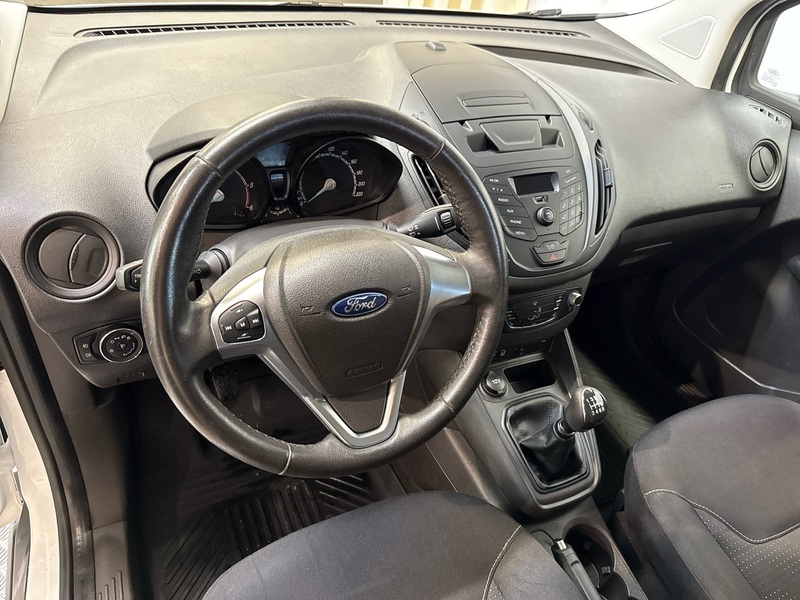 Ford Transit Courier vaihtoauto