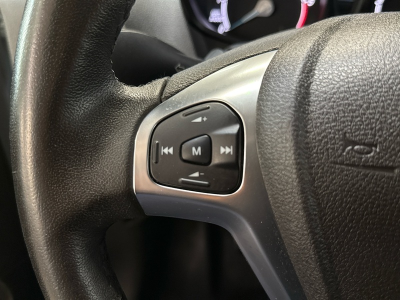 Ford Transit Courier vaihtoauto