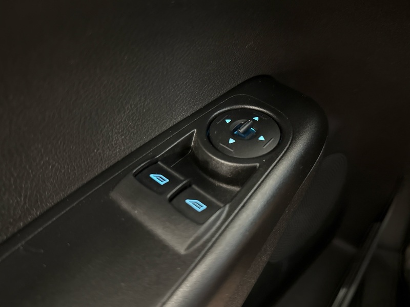 Ford Transit Courier vaihtoauto