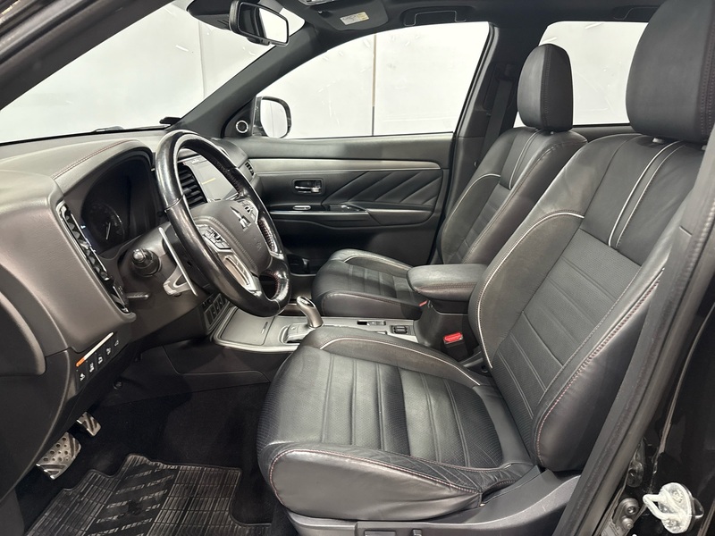 Mitsubishi Outlander PHEV vaihtoauto