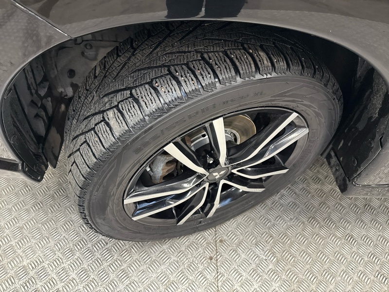 Mitsubishi Outlander PHEV vaihtoauto