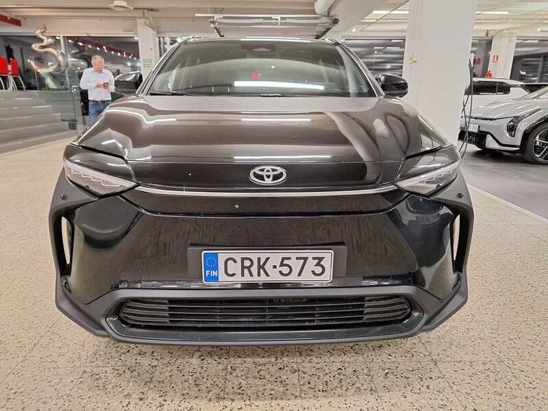 Toyota bZ4X vaihtoauto