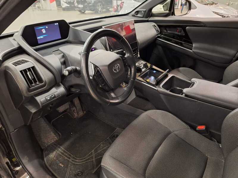 Toyota bZ4X vaihtoauto