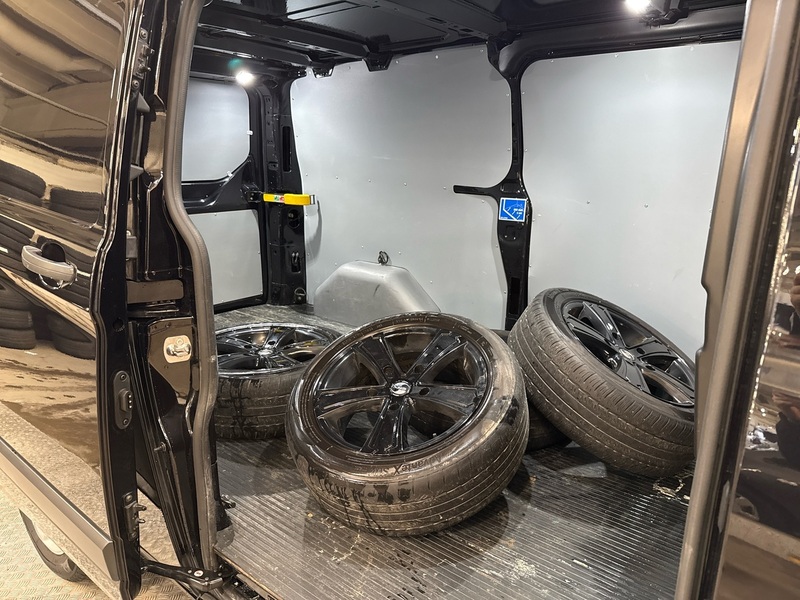 Ford Transit Custom vaihtoauto