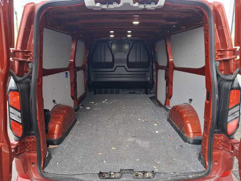 Ford Transit Custom vaihtoauto