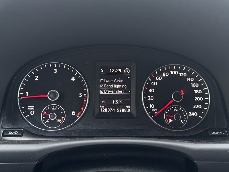 Volkswagen Touran vaihtoauto