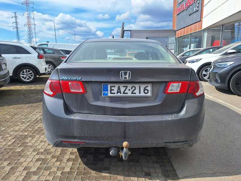 Honda Accord vaihtoauto