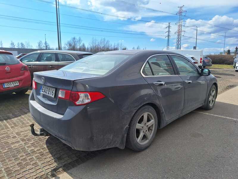 Honda Accord vaihtoauto