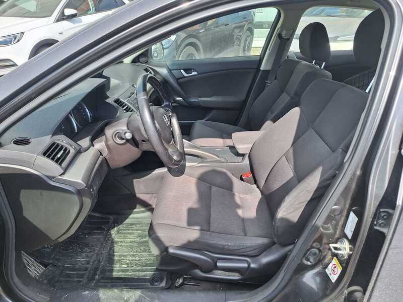 Honda Accord vaihtoauto