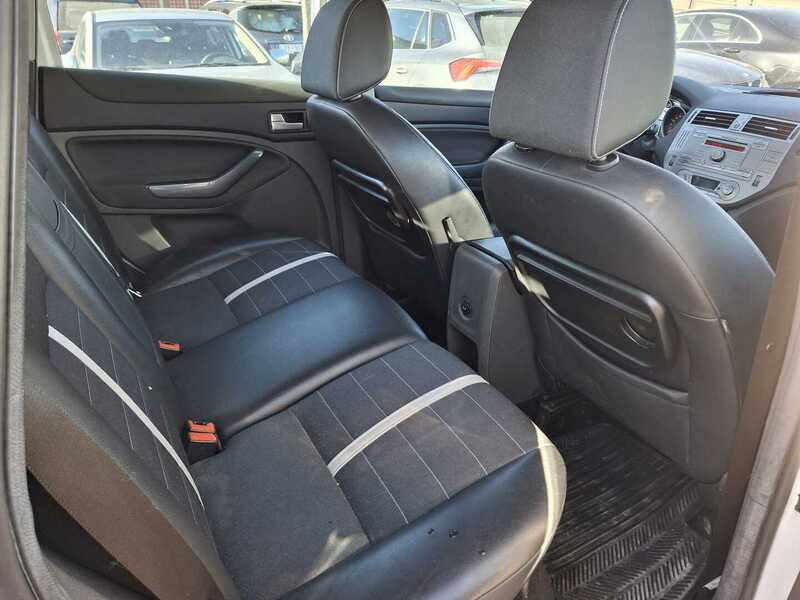 Ford Kuga vaihtoauto