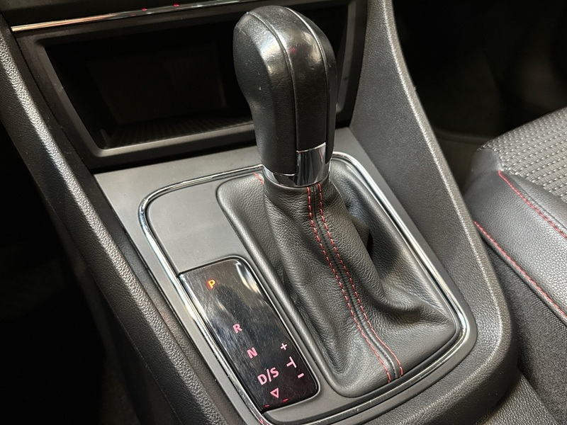 SEAT Leon vaihtoauto