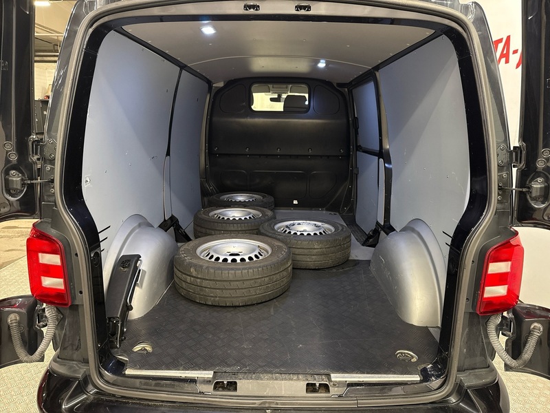 Volkswagen Transporter vaihtoauto